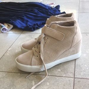 Wedge sneakers